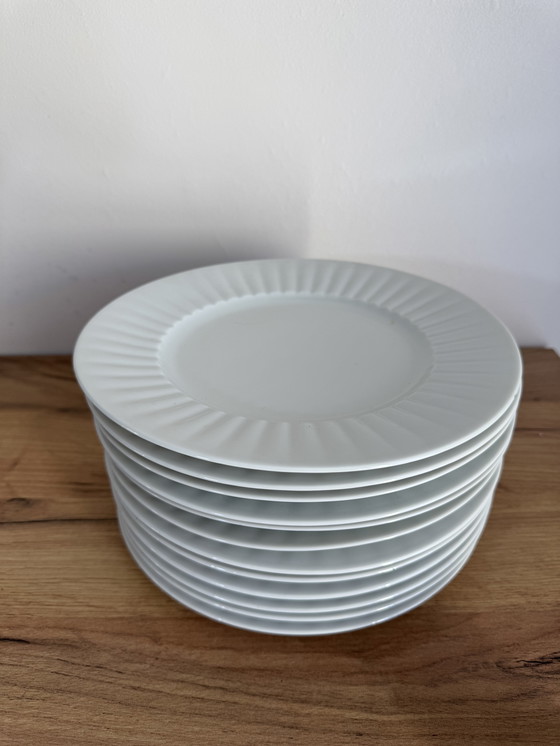 Image 1 of stoviglie e piatti in porcellana d'epoca