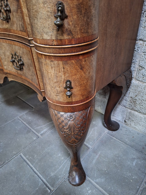 Image 1 of Vetrina in noce del XIX secolo