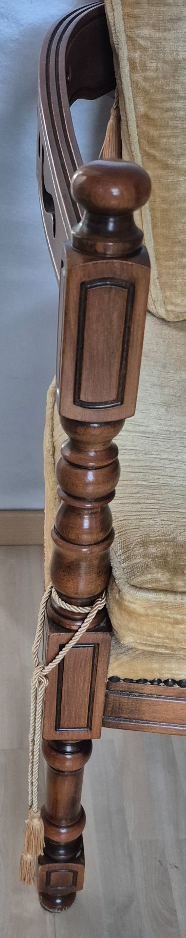 Image 1 of 2 sillones clásicos