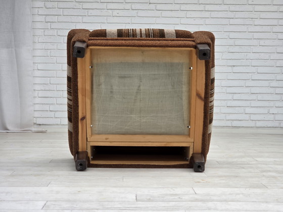 Image 1 of 1970, Deense clubfauteuil, originele wollen bekleding, zeer goede staat.