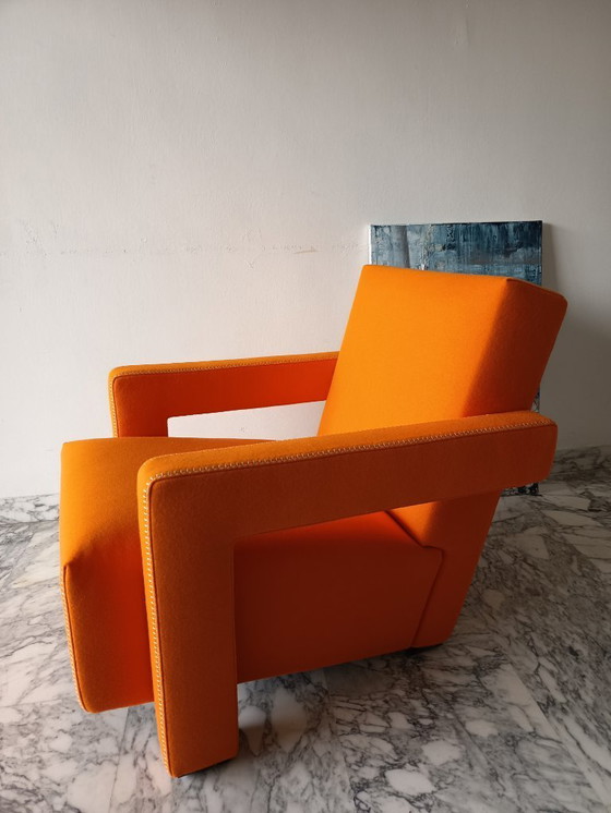 Image 1 of Fauteuil CASSINA Utrecht 637 en Laine Kvadrat Orange 13L par Gerrit Thomas Rietveld