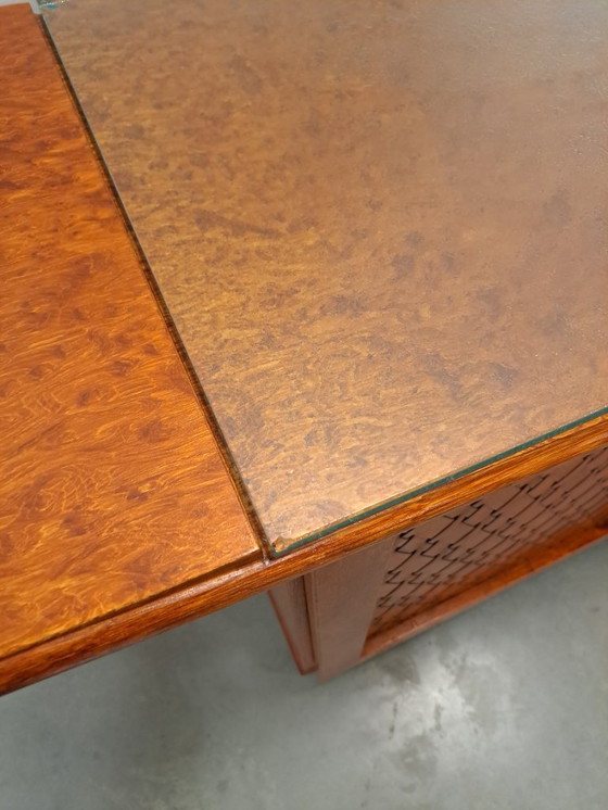 Image 1 of Bar dressoir met uitschuifbare bar en glazen blad