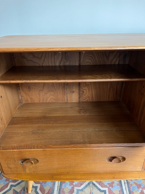 Image 1 of Modelo Windsor 467 – Luciano Ercolani para Ercol (Reino Unido)