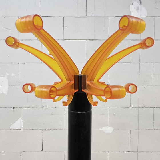 Image 1 of Vintage Space Age Oranje Itiliaanse design stijl Kunststof Kapstok (jaren 70/70s)  roterend