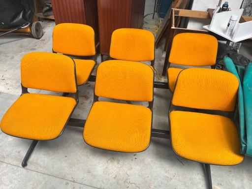 Oranje vintage wachtzitbank - 2 x 3 zit