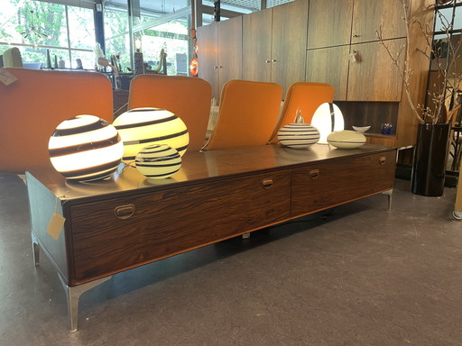 Tv meubel van Fristho met prachtige details