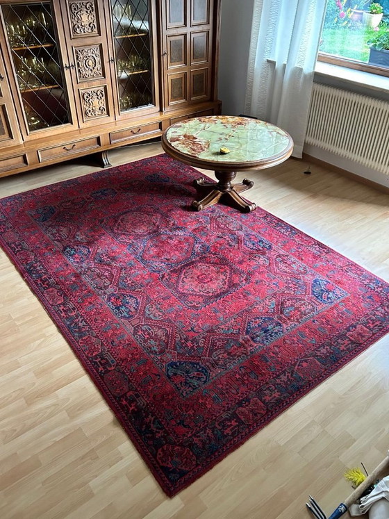 Image 1 of Ronde tafel met blad van groen onyxmarmer.