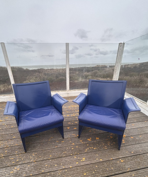 2 plats bleus design de Matteo Grassi