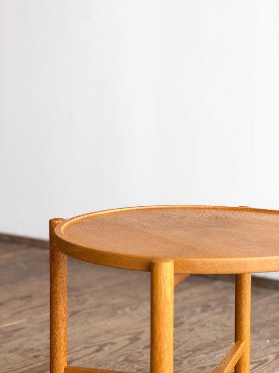 Image 1 of Dienbladtafel AT 35 / PP 35 van Hans J. Wegner voor Andreas Tuck