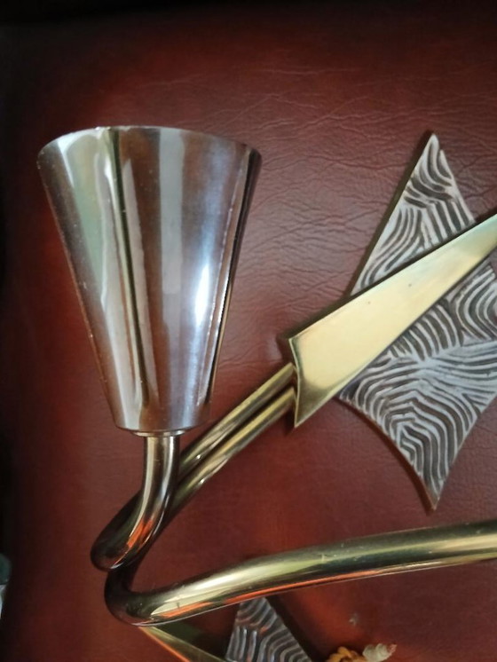 Image 1 of Magnífico par de apliques de bronce de Jules Leleu, estilo Art Déco.