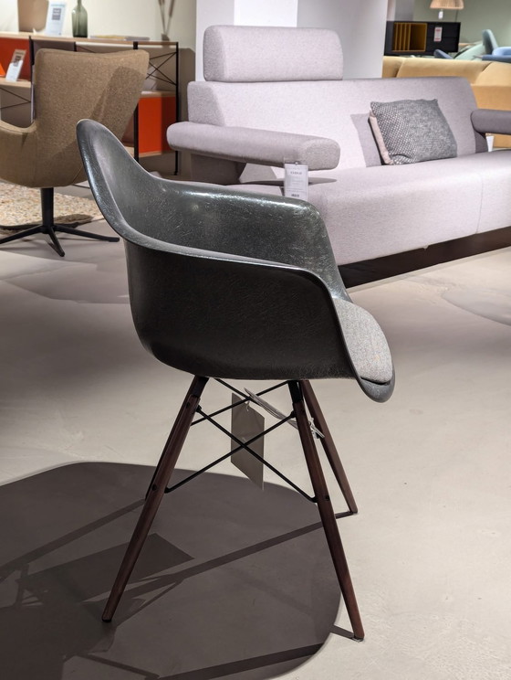 Image 1 of Vitra DAW/DSW dining chair (set of 4)