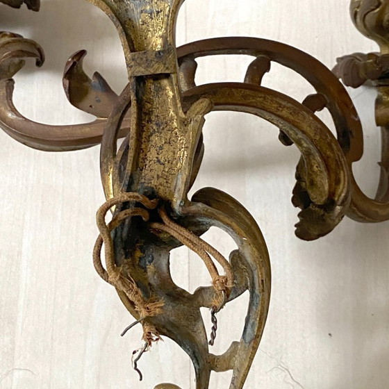 Image 1 of Paar bronzene Wandleuchten im Stil Louis XV