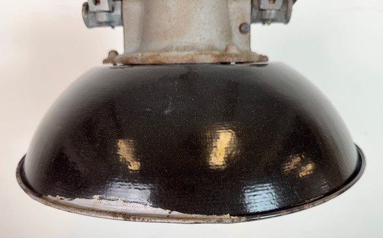 Image 1 of Lampada a sospensione industriale a gabbia in ghisa e smalto nero, anni '60