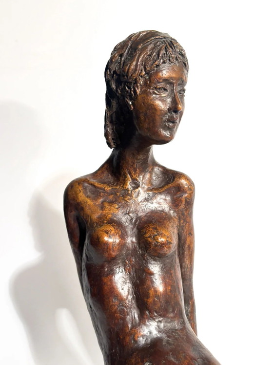 1920s Italian Bronze Sculpture of a Lady (photo 2 of 11)