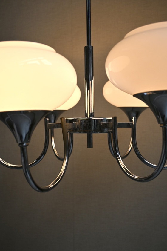 Image 1 of Grande lampadario vintage, era spaziale