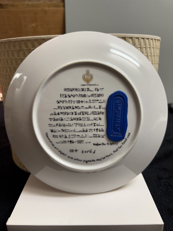 Image 1 of "The Legend of Tutankhamun" | 7 hand-painted porcelain collector plates in gold | mint condition