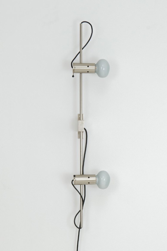 Image 1 of Aplique de pared modelo 1110 - Tito Agnoli para Oluce