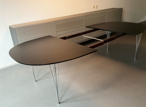 Mesa extensible Fritz Hansen de 3 metros de largo como máximo