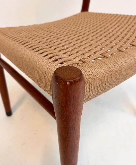 Image 1 of Gereviseerde set van 4 model 75 stoelen van Niels Møller, 1960's