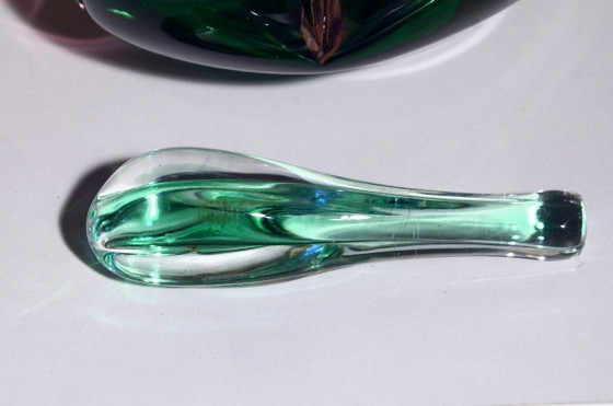 Aschenbecher mit Stößel aus grünem und fuchsiafarbenem Glas im Stil von Murano Summerso, 17 x 6 cm (photo 5 of 7)