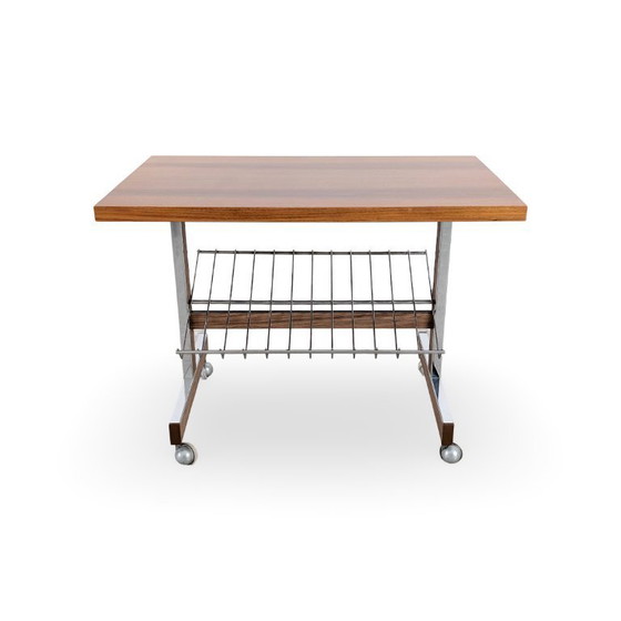 Image 1 of Tavolino laterale di metà secolo, tavolino da caffè vintage, carrello portagiornali in teak