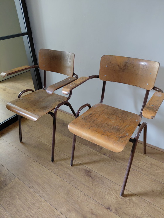 Image 1 of Vintage kantinestoelen met armleuningen buizenframe 