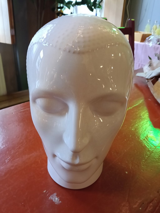 Porcelain mannequin head - sleek and timeless