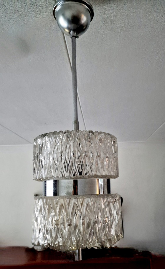 Image 1 of Suspension vintage Austrolux en verre chromé