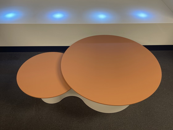 Image 1 of Leolux Pode Flowy Couchtisch