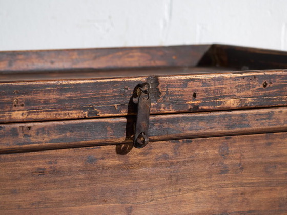 Antique Chinese lift-top desk in pine – China, circa 1930 – Iron (photo 20 of 40)