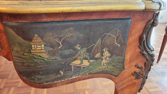 Image 1 of Groot Louis XV-bureau in chinoiserie en palissanderhout - zeldzaam stuk