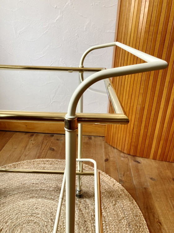 Image 1 of Servierwagen mit cremefarbenem Metallgestell und vergoldetem Messing, 1960er Jahre