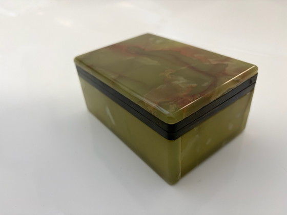 Portagioie vintage in onice verde autentico e ottone dorato. – Oggetti decorativi, Pietra (photo 7 of 15)