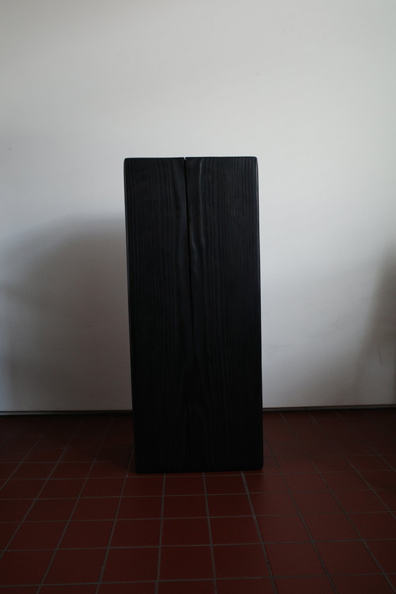 Image 1 of Zócalo recto de madera maciza ebonizada