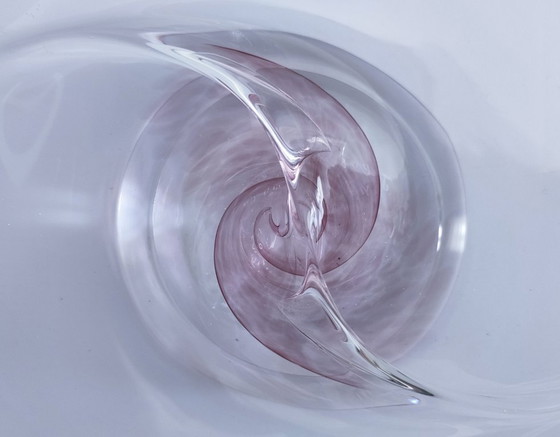 Image 1 of vide poche motif hélice verre d'art signé à la pointe sous la base