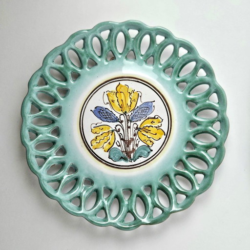 Unique habaner style set of 2 vintage handmade hand-painted hanging wall plates with flower motifs from Hungary
