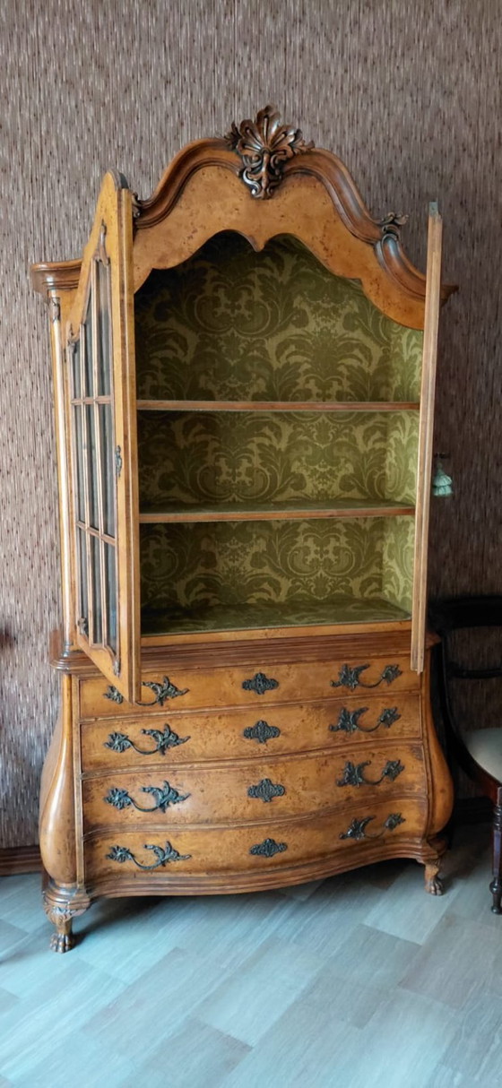 Image 1 of Prestigious vintage solid wood sideboard