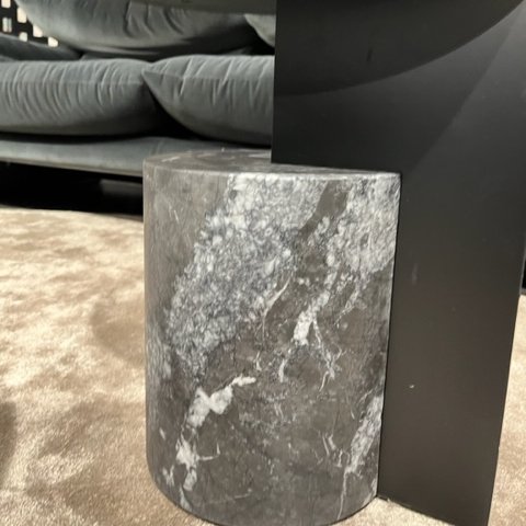 Image 1 of Tavolino Cassina 194.M2 - Ø40