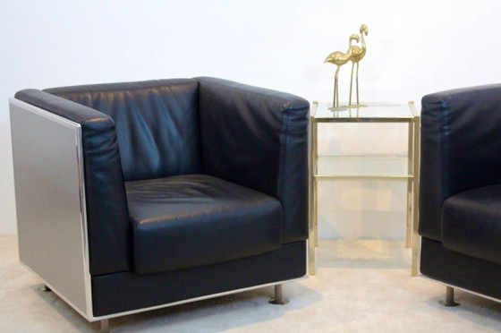 Fauteuils Matteo Grassi Soft Leather en coque d'aluminium par Kunihide Oshinomi, Cuir, Noir (photo 5 sur 10)
