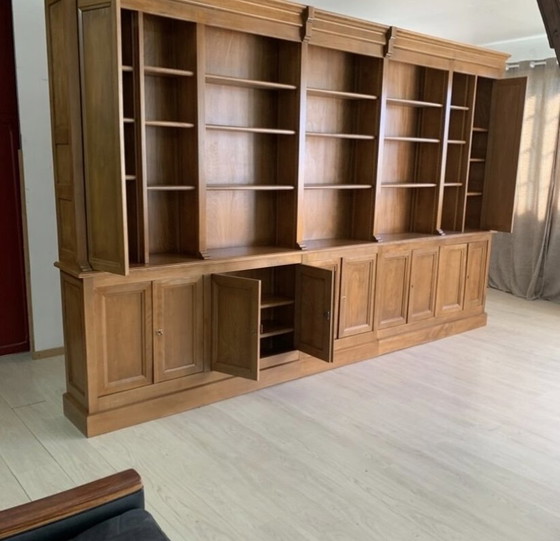 Image 1 of Bibliothèque en bois massif
