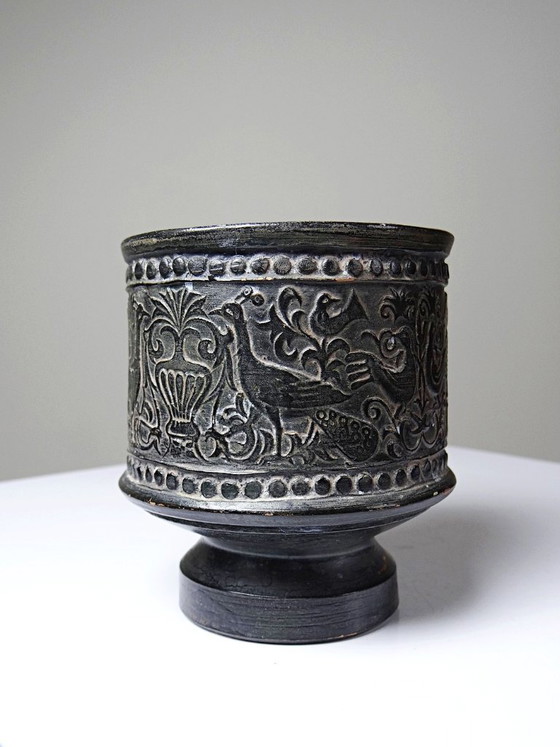 Image 1 of Piccolo vaso greco in terracotta nera con decorazioni animali, realizzato a mano tra il 1960 e il 1980.