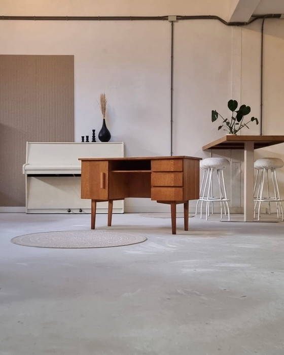 Image 1 of scrivania di metà secolo