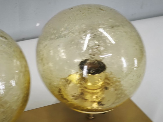 Aplique doble checo Space Age de los años 70 con globos de cristal burbuja ámbar – Latón, Vidrio (photo 10 of 14)