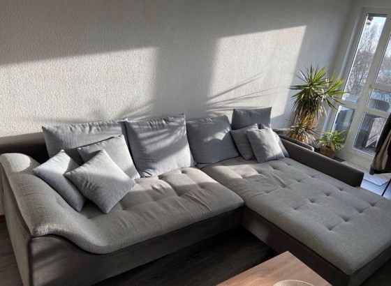 Image 1 of Gran conjunto de sala de estar / sofá en forma de L con cojines incluidos