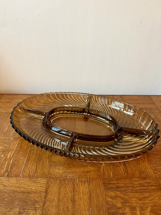 Image 1 of Piatto per antipasti in vetro fumé suddiviso in scomparti