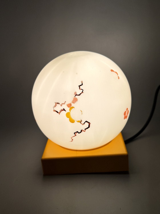 Image 1 of Tafellamp met bloemendecor