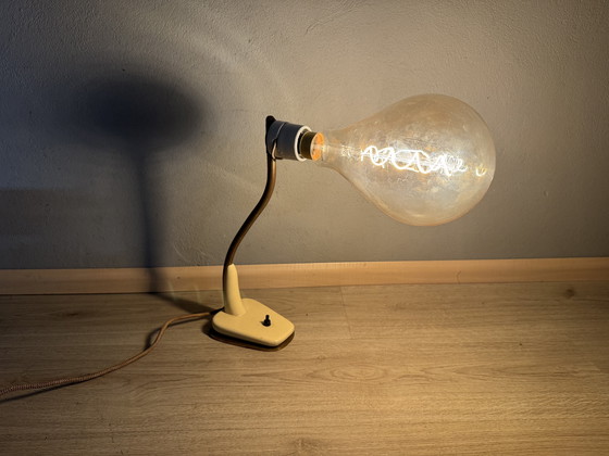 Image 1 of Vintage tafellamp met messing arm