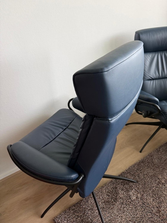 2x Adjustable recliner chairs – Stressless, Leather, Metal (photo 4 of 5)