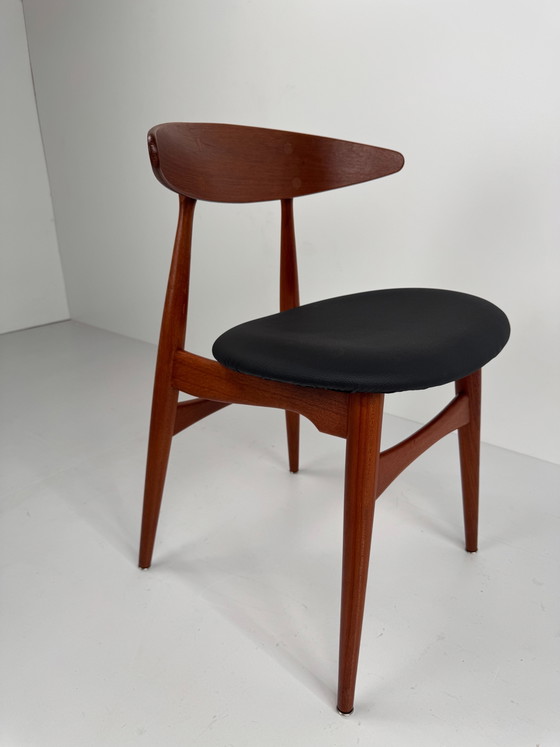 Image 1 of Set van 4 CH33 eetkamerstoelen, Hans J. Wegner, Denemarken, jaren 1950