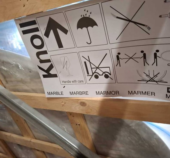 Image 1 of KNOLL Eero Saarinen Tavolo ovale 'TULIP' a Calacatta (2m44)